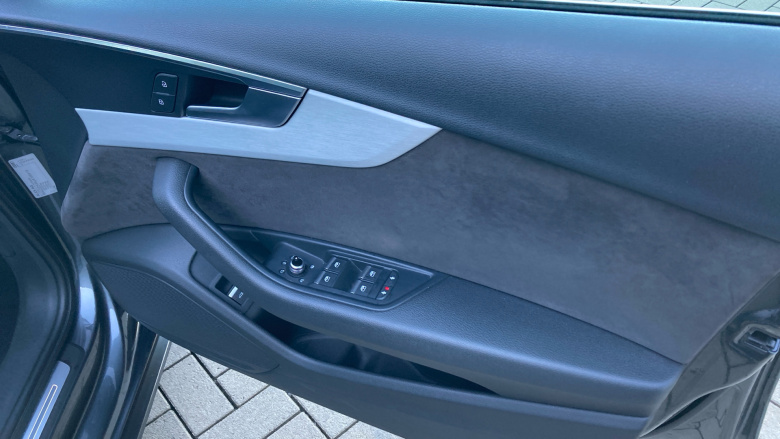 Audi A4 2.0T FSI S Line 4dr S Tronic [Leather/Alc] Petrol Saloon